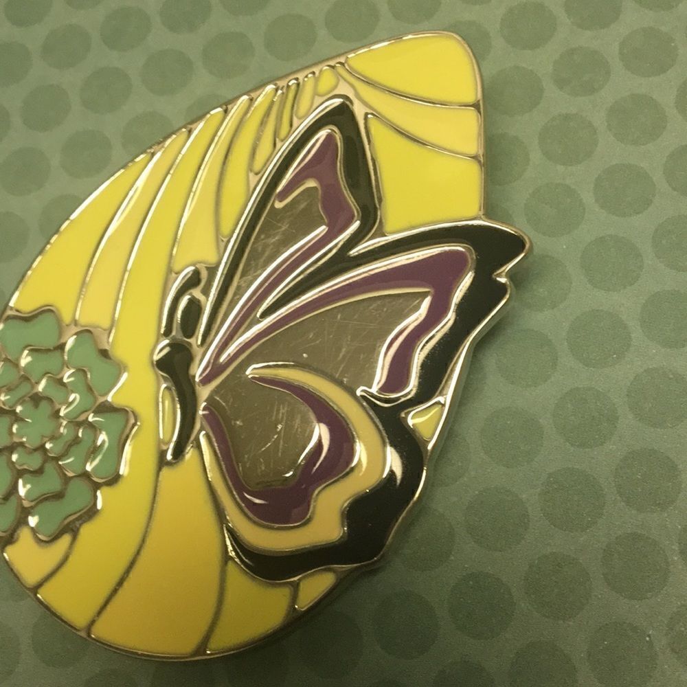 Beautiful Butterfly Pendant - Picture 5 of 5